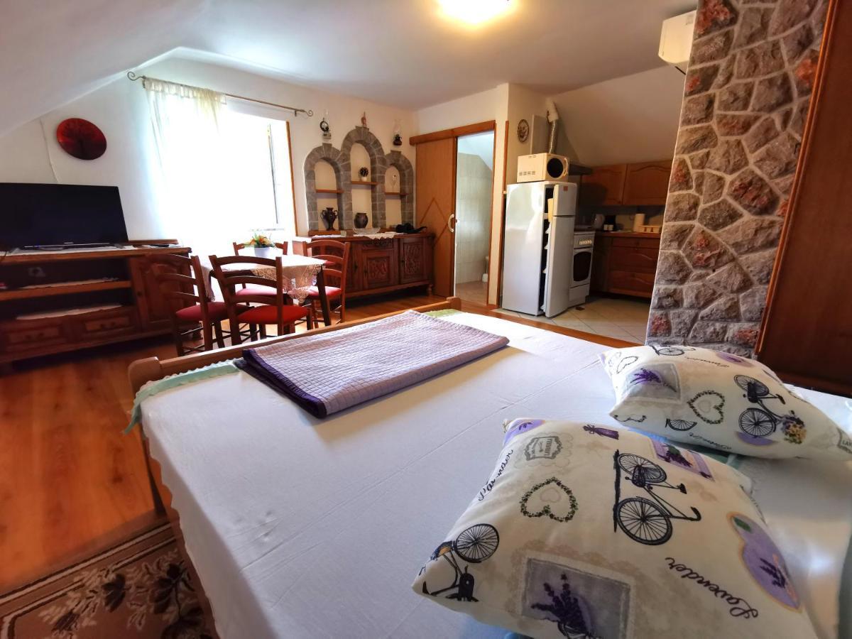Appartamento Apartman Pod Nehajem Senj  Esterno foto