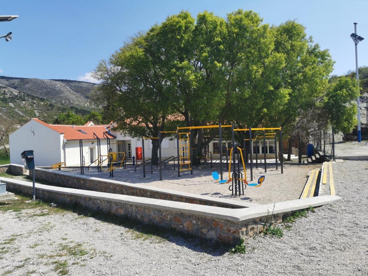 Appartamento Apartman Pod Nehajem Senj  Esterno foto