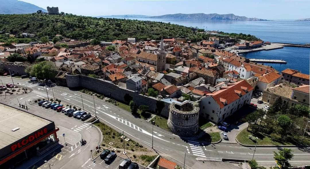 Appartamento Apartman Pod Nehajem Senj  Esterno foto
