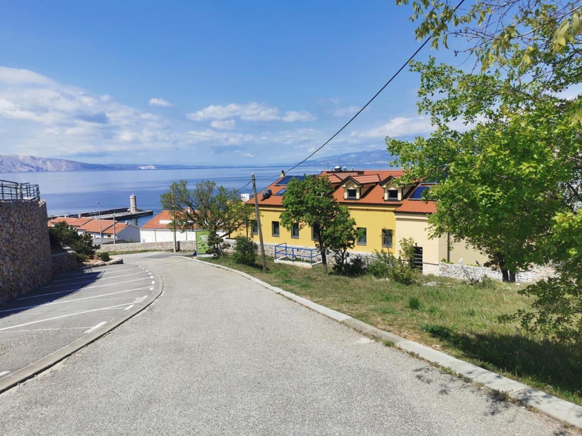 Appartamento Apartman Pod Nehajem Senj  Esterno foto